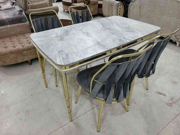 السلام عليكم ميز طعام تركي ماركة ٤كراسي السعر ١٥٠والعنوان مجمع الاخوين شارع ٣٠يوجد توصل داخل الناصرية ***********
