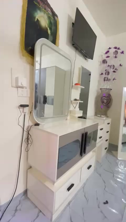 غرفة تركية جديدة ما مستعملة شرط
فقط انشدت وبقت على وضعها محد استعملها نظافة 95 ٪ متكونة من 10 قطع
السعر مليون و100 مع مجال بسيط
المكان سماوة. للتواصل ***********
