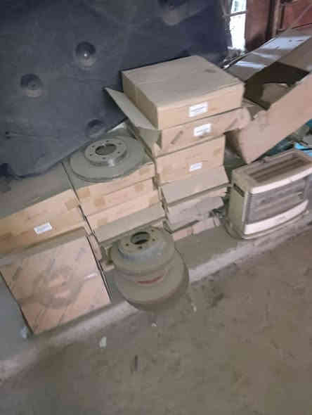 ,يتوفر في مركزنا جميع قطع غيار حاويه وجديد لسيارات  ( لاندكروز // لكسز // وبرادو .)  قطع صدر. اجزاء محركات وجميع المواد التي تخص تلك السيارات 
العنوان : بغداد صناعه البياع شارع السابع
***********
***********
ويوجد توصيل لجميع المحافظات
