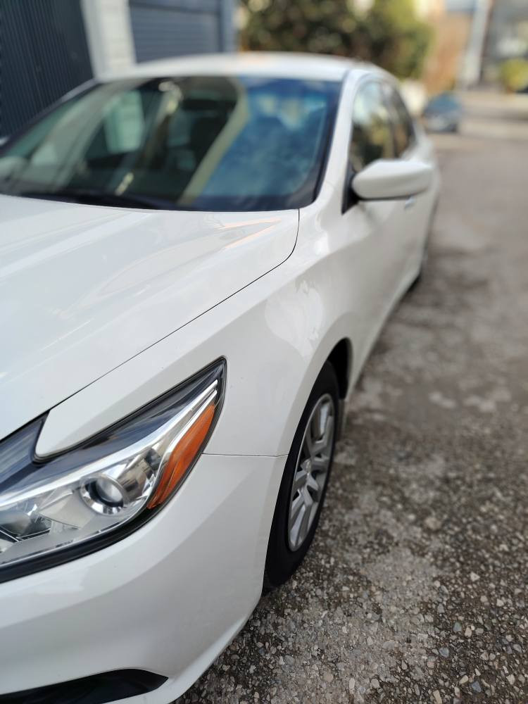 نیسان ئاڵتیما مۆدێل2017 ڕەنگی سپی بەفری مواسەفات S بەسمەی ئیشپێکردن کامێرا وشاشە گەورە سوکان ڤۆلێۆم  تەحدید سورعە بلاجکتۆر ئاوێنە کارەبای زۆرزۆرجوانە بێ بویاغ بێ ئێرباگ بێ حادیسە تەنها دوو شوێن تەعدیل بچوکی هەیە شوختی نیە تەرزەی نیە نوقسانی نیە گێڕ ومەکینە2،5 بەشەرت نەکراوەتەوە تەبرید و کارەبای بەشەرت چوار تایەی تازەیە و تاخم پێشی بەشەرت سەنەوی تاکو مانگی 3ی 2026تازەیە بەشەرتی تەحویل وغەڕامە 
150هەزار مایڵ ڕۆیشتوە 
نرخی 132 گەڵا و معامەلە
شوێن سلێمانی نزیک پردی کۆبانی 
***********
*********** السليمانية, العراق
