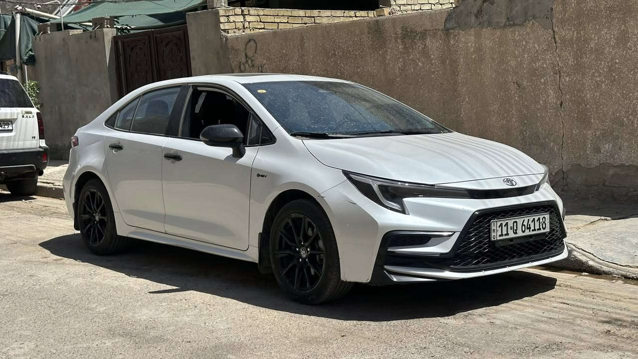 كورولا s بلاك ادشن ٢٠٢٥
فول مواصفات 
بانوراما
تحديد مسار 
قياده شبه ذاتيه
كاميرا خلفيه
كشن كهرباء
حساسات
قطعتين تبريد
دخول ذكي
كشنات جلد داخل احمر
ويل كب١٧ رياضي

السياره ماشية ٢٦،٠٠٠ كم ، بيها شخط بسيط بالجاملغ الخلفي عكس السائق 

وكلازه اللايت الخلفي مكسوره 

السياره مغلفه تغليف حراري للزجاج 

السعر ١٥٣$ 
رقم بغداد الدورة وعنواني الدورة ايضاً
***********
