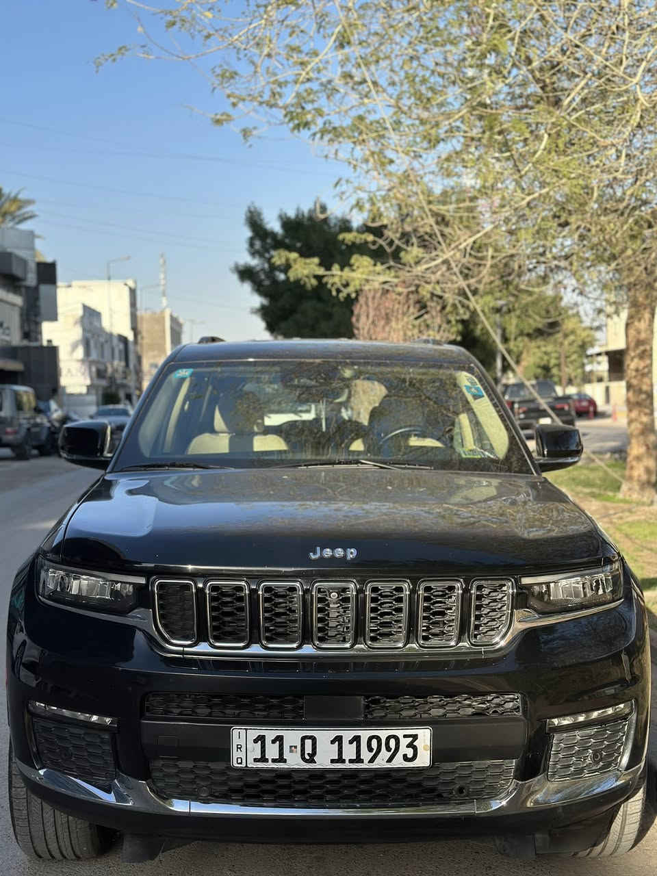 السلام عليكم
جيب 2022 vip L 
لمتد بلاص 
فول مواصفات ماعدا الفتحه 
ماشيه 40 الف مايل 
* دفع رباعي 4*4
* نقطة عمياء 
* تشغيل عن بعد 
* تدفئة ستيرن 
* بصمة تشغيل و ابواب 
* المراية عبارة عن كاميرا 
* بردات خلفية بلادية 
* انارة محيطية بلادية 
* حساسات امامية و خلفية 
* مرايا تعتيم ذاتي 
* شاحن موبايل وايرليس 
* نضام صوت من شركة Alpin
* اللايت الامامي LED و الخلفي LED 
* تحكمات ستيرن كاملة
* كشنات جلد كهرباء تدفئة وتبريد 
* اوتو ستوب 
* 5 كامرات 
* شاشه كبيره 10.1 انج 
* انضمة قيادة 
* رادارات امامي و خلفي و جانبي 
*  كشنات مفصوله VIP
* 7 راكب
* سياقه ذاتية 
السيارة رقم بغداد مميز بأسمي تحويل مباشر 
السياره استيراد شخصي اني الي جبتها من امريكا حادثها بدون ايرباك بدلت فقط جاملغ وبنيد بدون دواخل ، مكانها بغداد / اليرموك السعر المطلوب : 31,000$ 

للاستفسار : ***********
