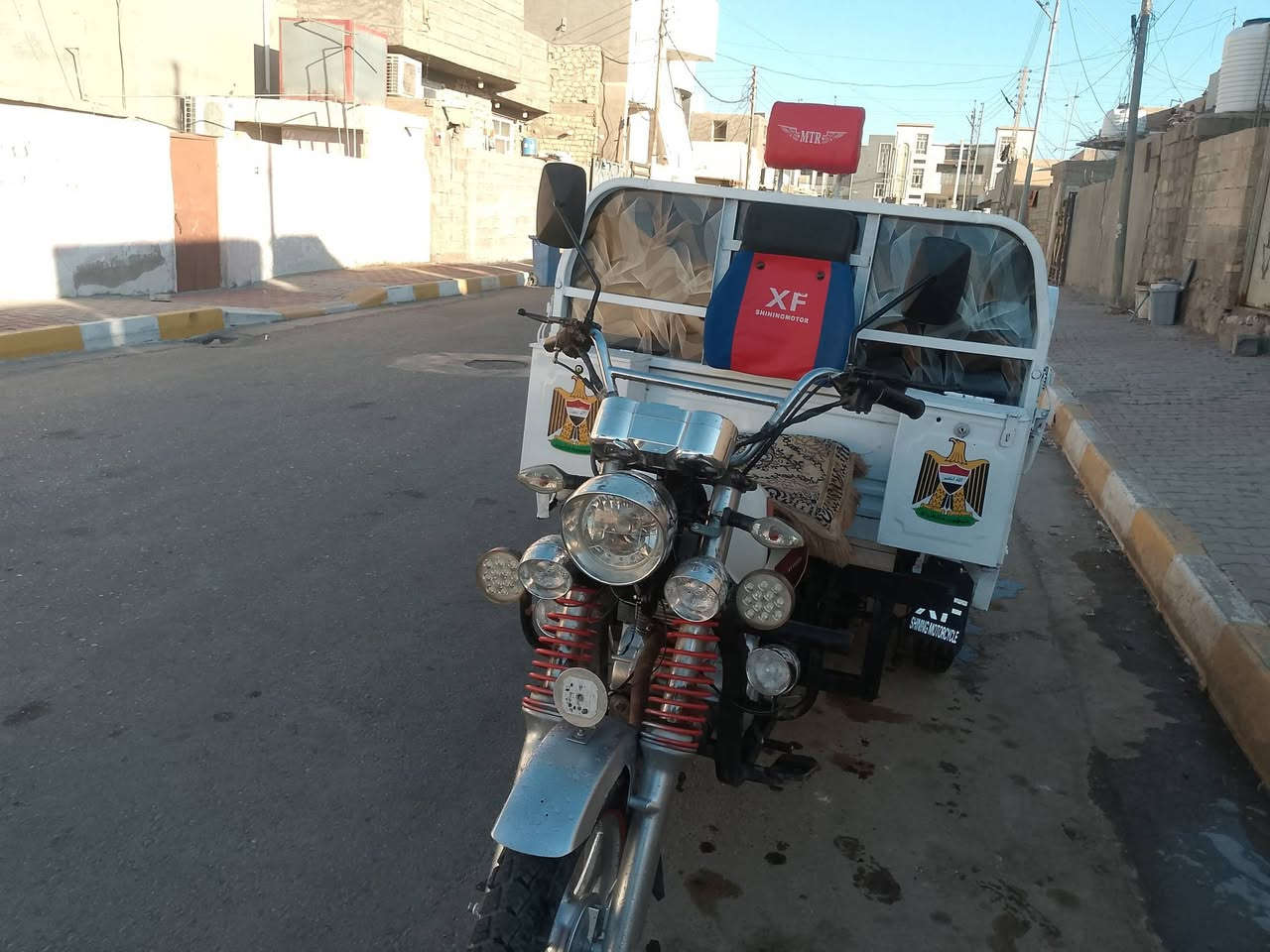 شباب ستوته للبيع موديل 19وراق وكمرك ستوته جديده وخير من الله كلهه شغاله ونضيفه سعر  مليون 650 وبيه مجال مكاني رمادي رقم لهاتف ***********
