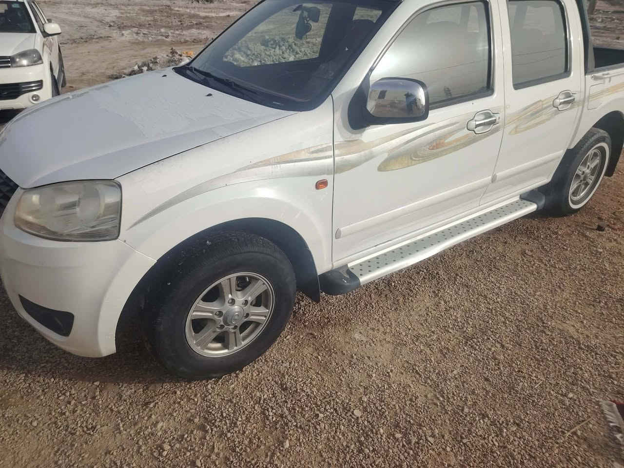 كريت ويل 2015 رقم مثنى سنويه لل27 كفاله عامه سياره جديده وجاهزه من كلشي بيع او مراوس بكريت
مكانها الديوانية الحمزة الشرقي 
السعر 84
***********
