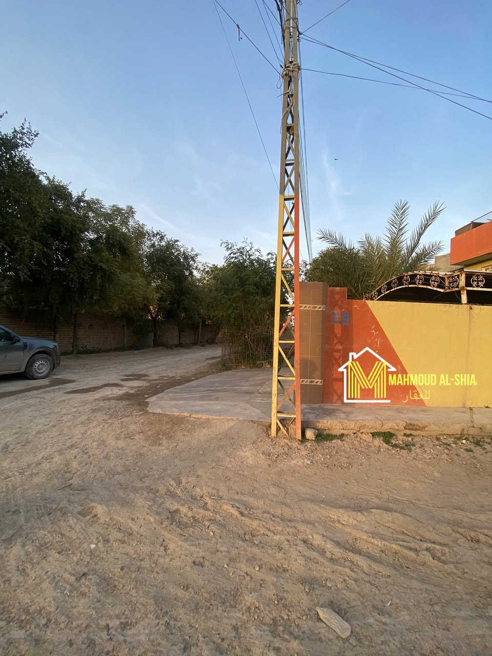 عقار للبيع في حي الخضراء موقع مميز ركن على شارعين المساحة 330 .

يتكون من 5 غرف نوم وصالة وهول واستقبال ومطبخ و كراج  و حديقة . 

للاستفسار الاتصال : مكتب المحمود للعقار . 

***********
