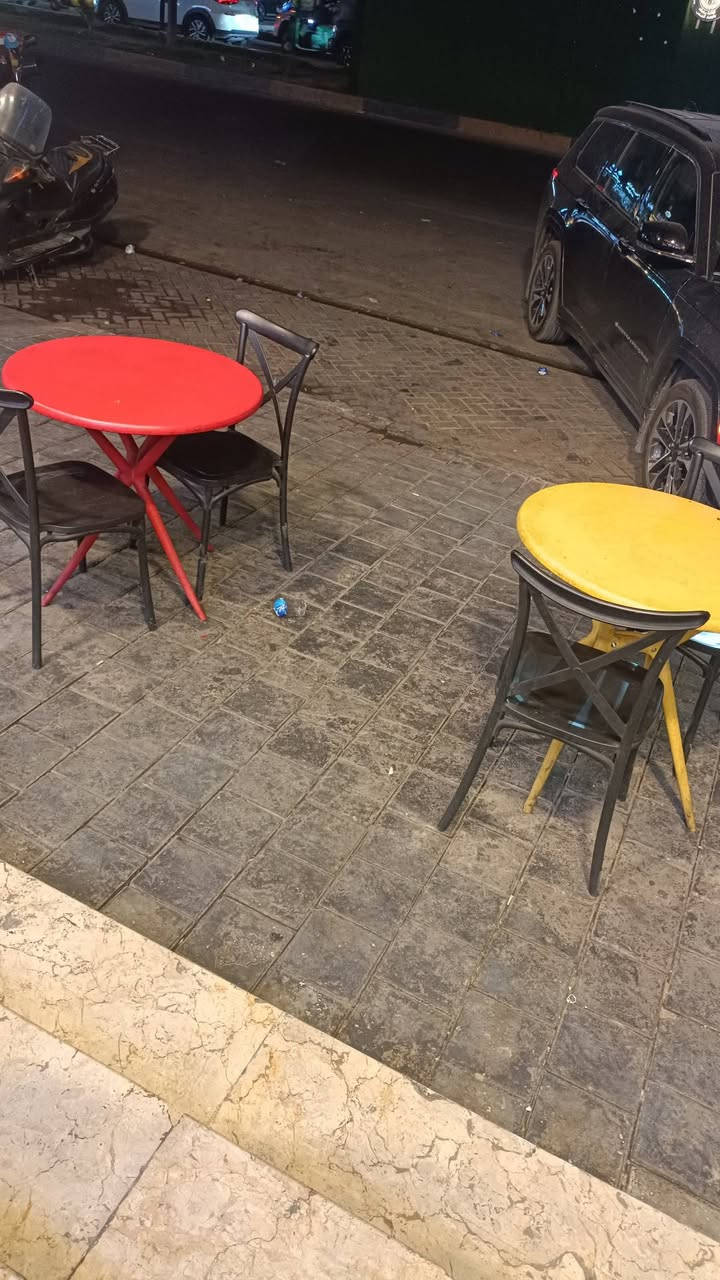 غراض مطعم للبيع بعد اكو ميوزه ستل ستيل وميوزه حديد *********** اتصل
