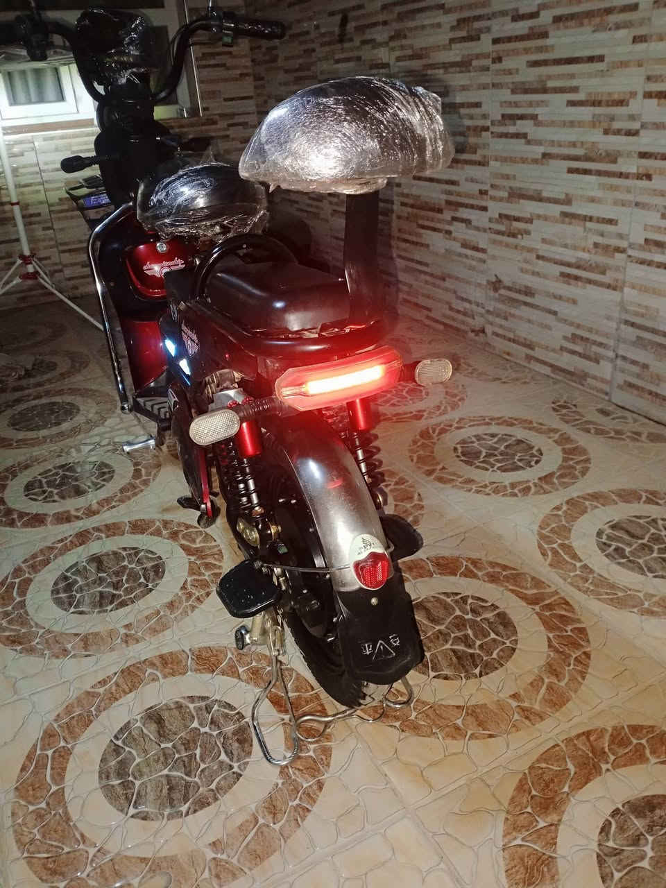 ماطور شحن حجم 16 اخو الجديد 260الف ومجال 5 بطاريات بشرط بلوتوث فول مواصفات مكان  أربيل كلشي شغال بشرط
***********
..
***********
