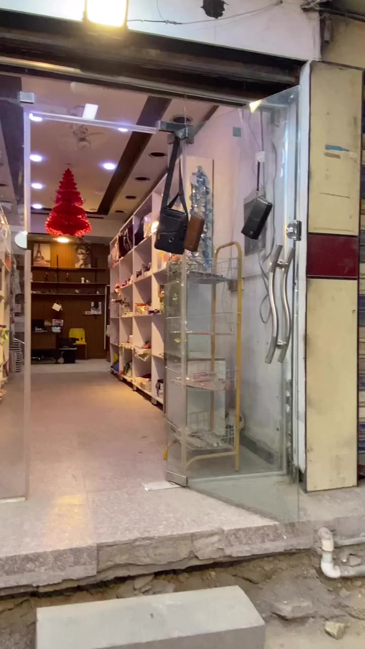 سلام عليكم مكتبة للبيع على موقع مدارس وشارع الحبوبي بسعر مناسب الأستفسار (***********)
طابعات عدد (3)نضافه 95‎%‎
ابسونC5890
ابسونL8050
كانون MF110/910 غير مستخدم (جديده)
فاترينات عدد (10)
سبلت توسوت (2) طن نضيف جداً
قرطاسية بأنواعها 
هداية + العاب
