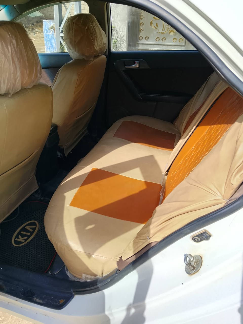 سيراتوا ٢٠١١ اربيل باسمي صبغ حزام السعر ٨٢ وبيها مجال  ***********
