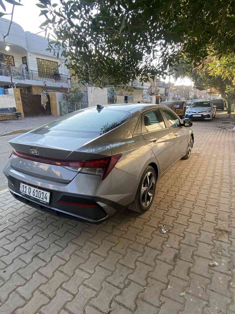 النترا 2024 
ماشية 30 الف كيلو 
بالعراق صار بيها شگ بين الباب والجاملغ جهة السايق
السيارة شاشة ابل كاربلاي واندرويد اوتو
كامرة خلفية
 رادار امامي
كروس سرعة 
توقف ذاتي
سياقة ذانية 
تحذير بالمري 
ويل كب 
وضعيات قيادة 3
مكاني بغداد ***********
السعر 154 ورقة وبي مجال 

KMHLM4DG0RU682542 رقم الشاصي
