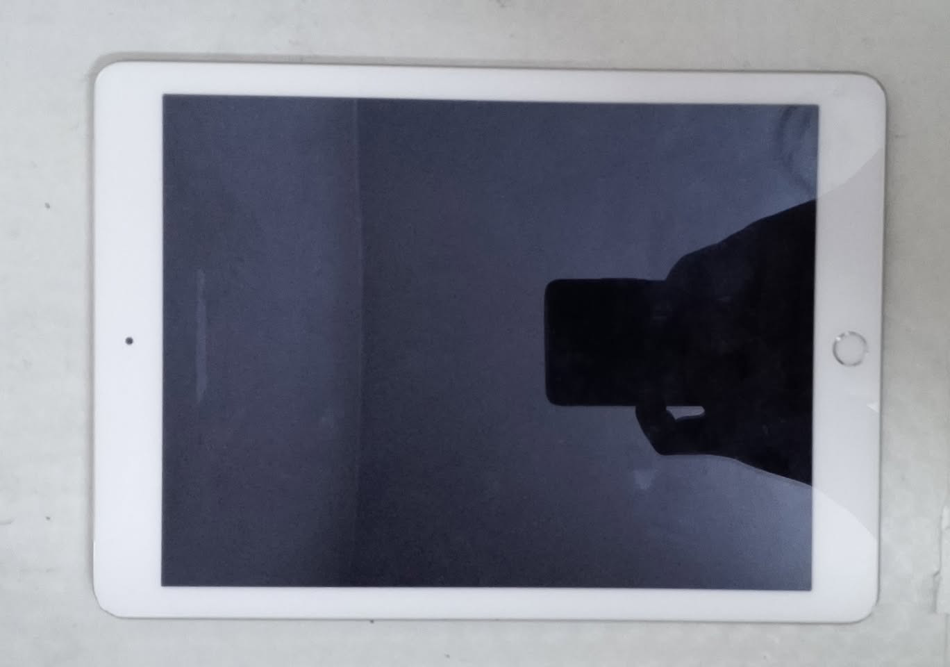 السلام عليكم ايباد 5 ذاكره 128بيع 80قفل او مراوس ب ايفون داعم للشريحه رقمي *********** عنواني بغداد الزعفرانيه
