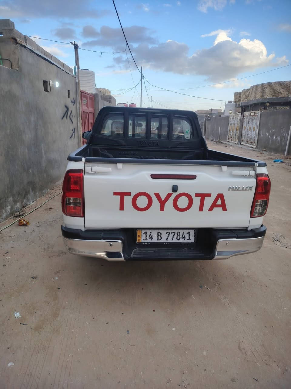 البيع فلاونزه 23 كير عادي ماشيه 75 لف كفاله عامه شرط عله وضع شركه رقم بصره شرط تحويل سعر 237 وبيه مجال بسيط مكان طريق نجف كربلاء عله شارع العام عمود 509 رجأن رجأن المشراي لايكسر بحلال العالم ***********
