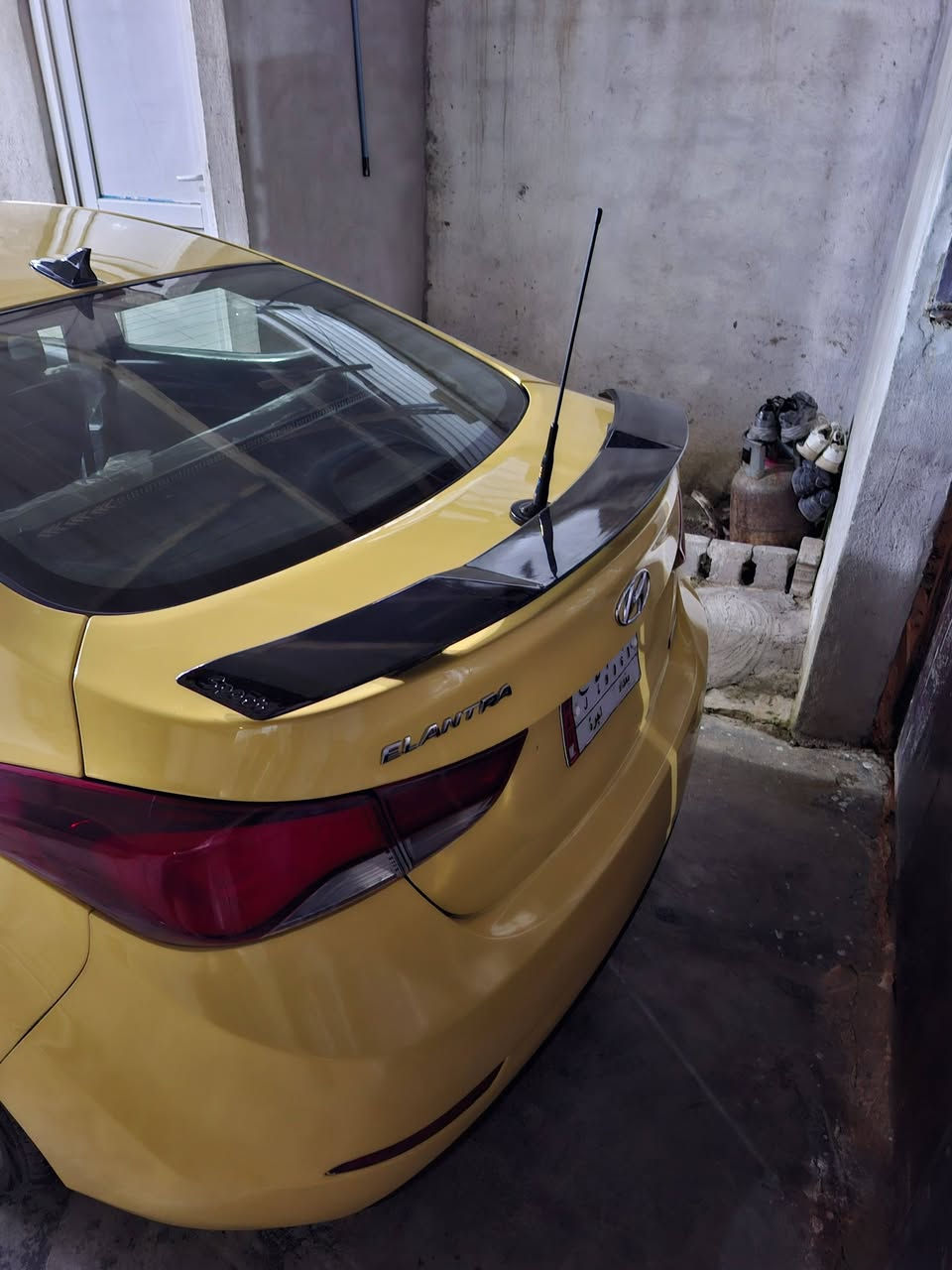 النترا 
موديل 2014 محدث 16
محرك 1800دوش
الكير والمحرك شرط
حادثها قبق جنطه بدون دواخل
جاهزه من كلشي 
منضومه زنون
شاشه ايباد
السعر 110$
وبيها مجال 
***********
