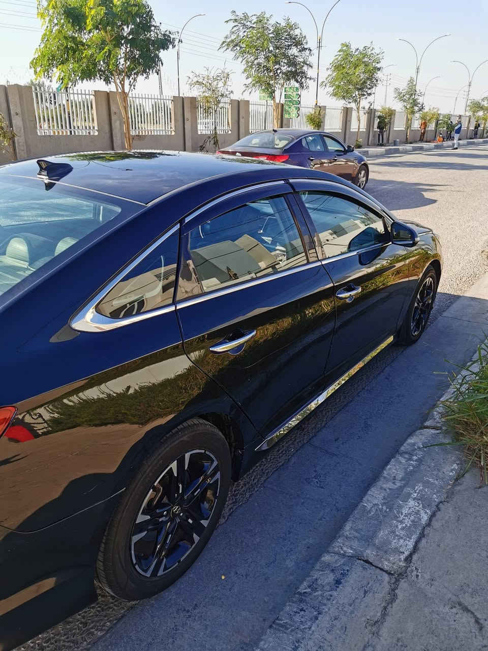 سوناتا 2018 سـبورت فول 1/1 وارد امريكي
السيارة لمتتد

صفحة صبغ وجنطة مبدل فقط   
سيارة بدون ايرباك 
رقم بغداد الجديد 
ماشية165 كيلو  
- مواصفات السيارة 1/1
- بصمة تشغيل
- بصمة ابواب
- بصمة جنطة
- فتحة
- شاشة
- كامرة خلفية دوارة
- كشنات جلد 
- كشنات كهربائية
- كشنات امامية تدفئة
- كشنات خلفية تدفئة
- رادات بل مري
- اشاير بل مري
- انارة ترحيب عند الاقتراب
- زينون
- ستيرن D
- حجر بيئة بلادي ( الفوك + الجوة )
- محرك 2400 GDi ( قطرة تبخير ماكو ولا تنقيص مرفوع من دوانز )
- تحكم استيرن
- شفتات استيرن
- ثلاث انظمة قيادة
- نظام ايكو ( اقتصاد بانزين )
- نظام سبورت ( وضع رياضي )
- وتظام نورمل ( عادي )
- بلوتوث + حاكية
- مدخل AUX + USB
- دواخل لونين
- ستيرن حراري
- تبريد + تدفئة كله شغال
- مانع انزلاق
- مثبت سرعة
- سستم نيكل كامل
- ويل اكروم
- تخم تاير
- وباقي المواصفات
- شحن لاسلكي  السعر (119)$ 
سيارة برغي ماعيزة كير مكينة حدادية تخم تاير تبريد ثلج 
للأستفسار. مرواس بيوادي عادي *********** العنوان كربلاء
