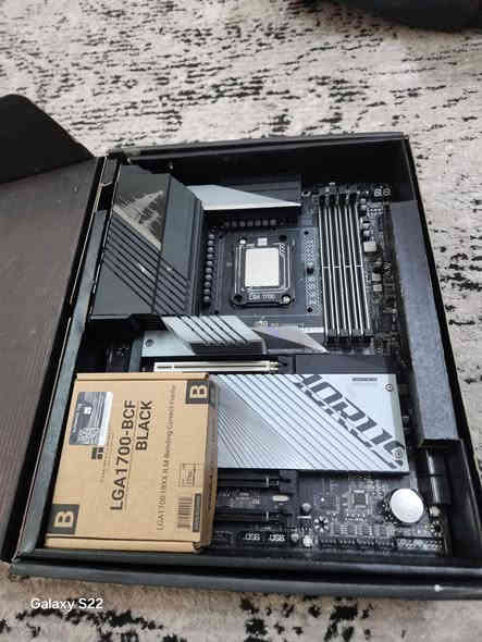 بورد اخو الجديد 300الف مع التوصيل 

***********
