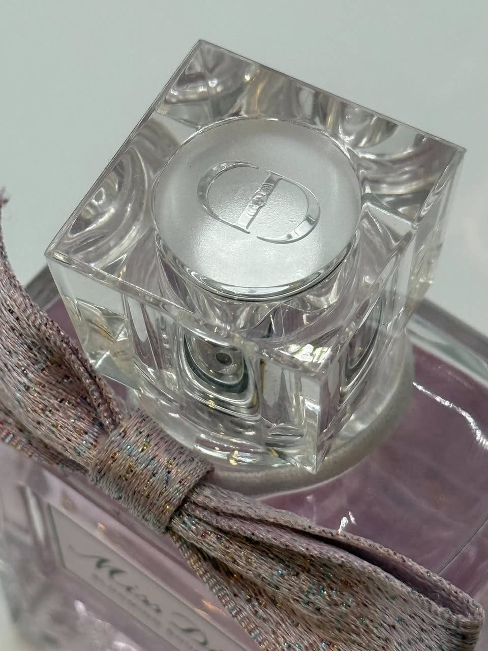 عطر Miss Dior  امزون اصلي  كود حفر على زجاج شرط الفحص 
يوجد توصيل كافة محافظات العراق


**إذا كنت صاحب هذا الإعلان وتريد حذفه لأي سبب، رجاءا أرسل رسالة إلى الدعم الفني**