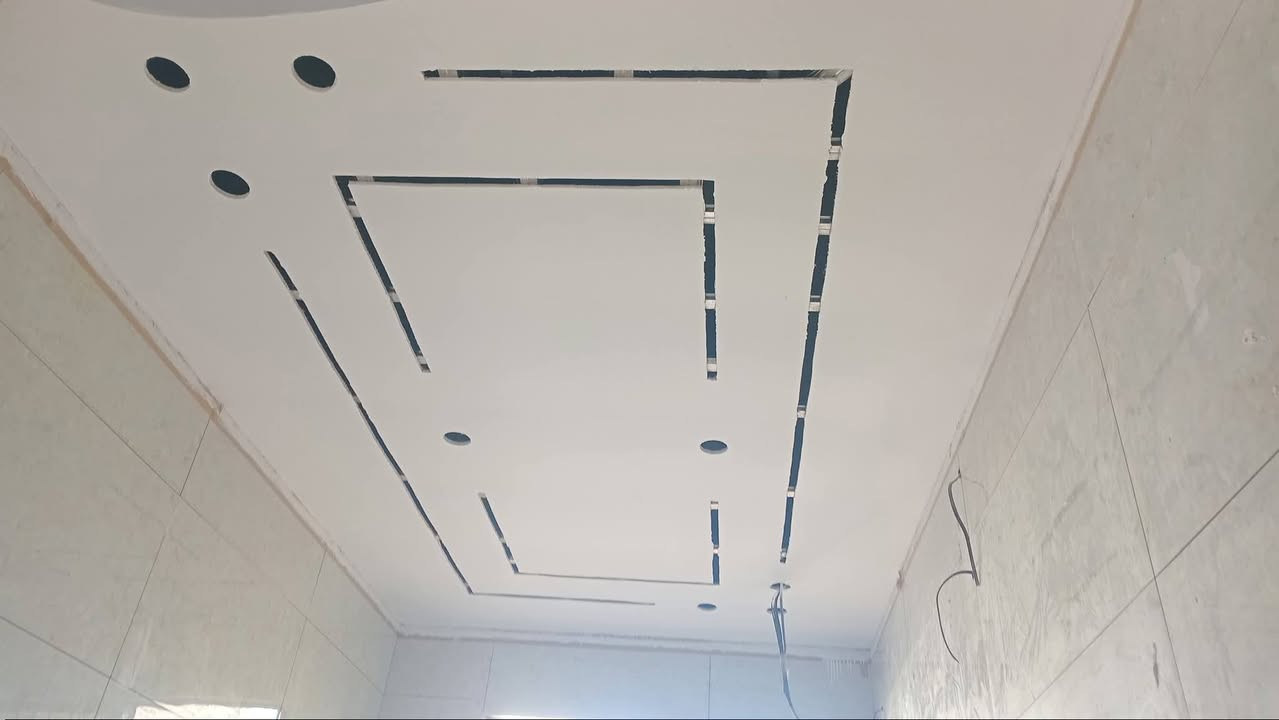 السلام عليكم 

نقدّم جميع أعمال الديكور باحترافية و جوده عالية:

✔️ جبسن بورد حديث
✔️ سقوف ثانوية
✔️ بوردكس
✔️ بديل الخشب
✔️ ورق جدران
✔️ بديل الرخام
✔️جميع الديكورات 

تنفيذ دقيق، وأسعار مناسبة
📍 العمل داخل النجف الأشرف

‏‪***********‬‏
