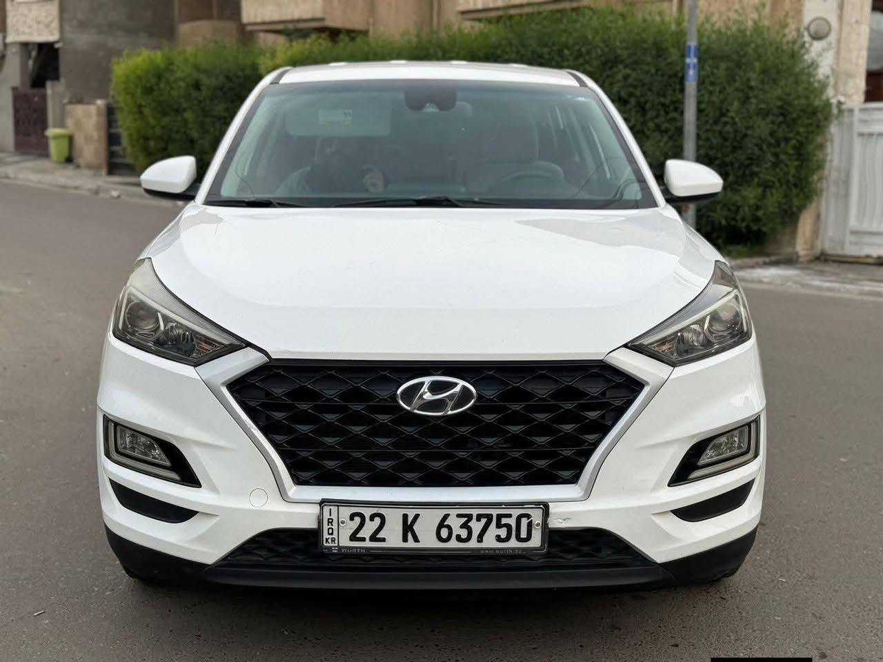 ***********
توسان ٢٠٢٠ امريكي اخت الكلين
حادثها فعصه  باب سايق فقط 

بدون دواخل بجم كبس بدون ايرباك بدون بارد 

سياره جديده جدا سونار موجود مال بدي كار 

فور ويل

تخم تاير وباتري جدد

صدر امامي  خلفي جديد 

تبريد ثلج 

دشبول كاربون فايبر بلادي

فول تحكمات ستيرن 

لد وحاجب امامي 

لايتات زنون بلادي 

شاشه  وكامره 

هندبريك بصمه 

انظمة قياده اوتو هولد 

محرك ٢٤٠٠ جي دي اي 

كير محرك مكفولات جدد 

ماشيه ١٠٠ الف 

سياره جاهزه للاخير 

غرفتها جديده بلاديه

رادار امامي تحديد مسار

كتلوكات الشركه وفرشات
