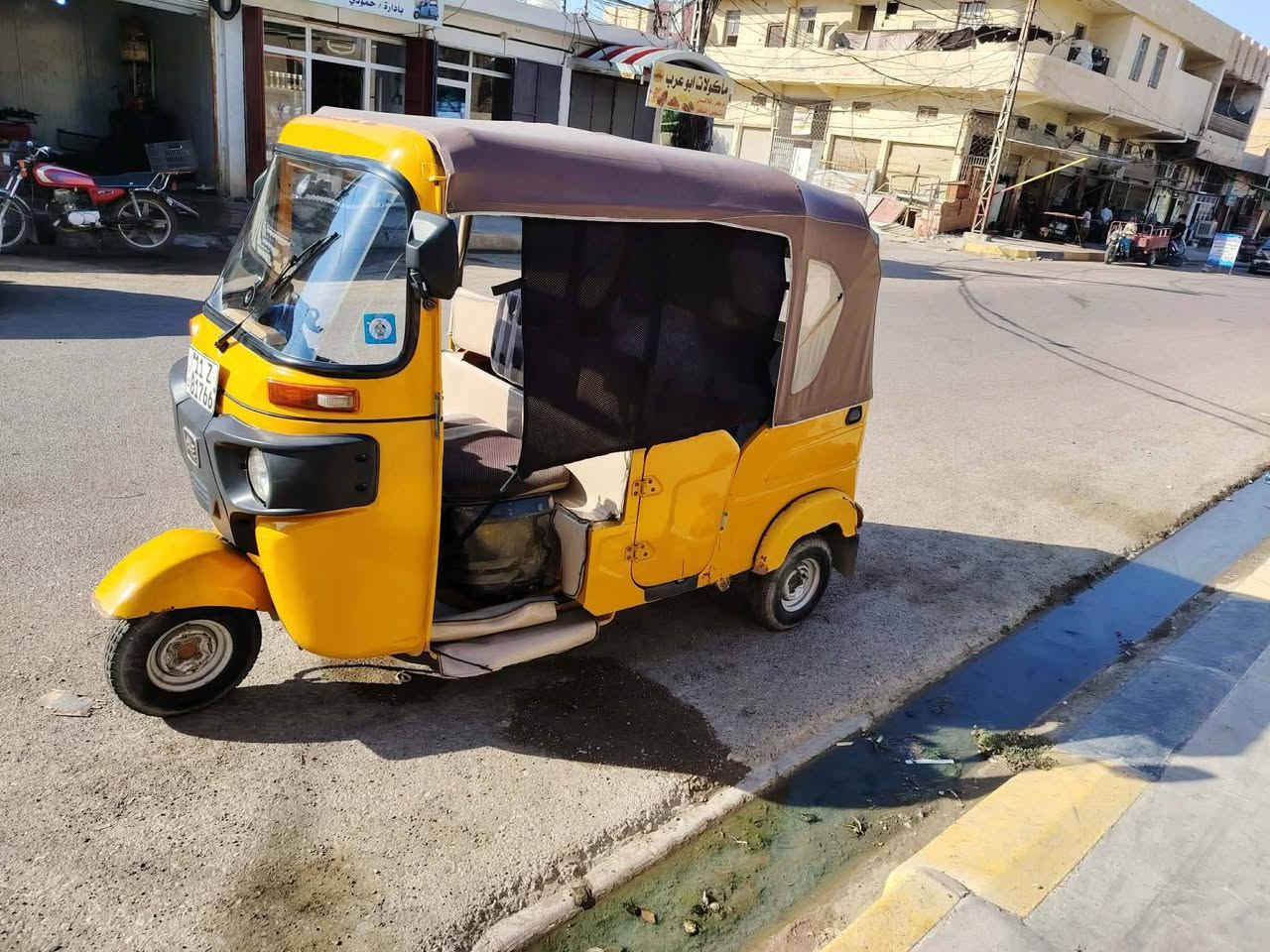 تكتك موديل 21 رقم بغداد كفاله عامه كشر ومكينه رقم نكليزي باسمي كامله تحويل ثاني يوم الشراي يتصل *********** السعر 8 بيهه مجال بسيط
