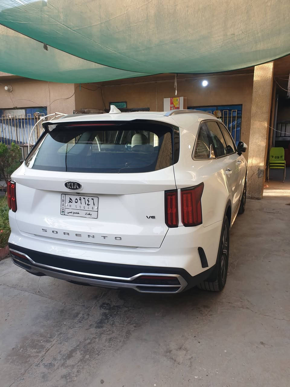 السلام عليكم
سورنتو ٢١ خليجي 
٧ راكب
 محرك ٦. سلندر 
تبريد ٣. قطع 
ماشية ٧٣ الف
تخم تاير جديد 
حساسات امامية خلفي
كراسي مامية كهربائية
اربع انظمة قيادة 
كامرة خلفية 
جنطة كهربائية 
كير عصا 
مابيها اي نقص بيها بارد وصبغ قليل اسفل الدعامية بالبلاستك
السعر ٢٦٠ 
بغداد الشعب 
***********
