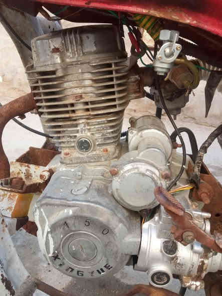 السلام عليكم
مكلف ب النشر 
ستوته دايون للبيع  كلك مكفوله من السرقه 
السعر. 550 بيه مجال 
***********
