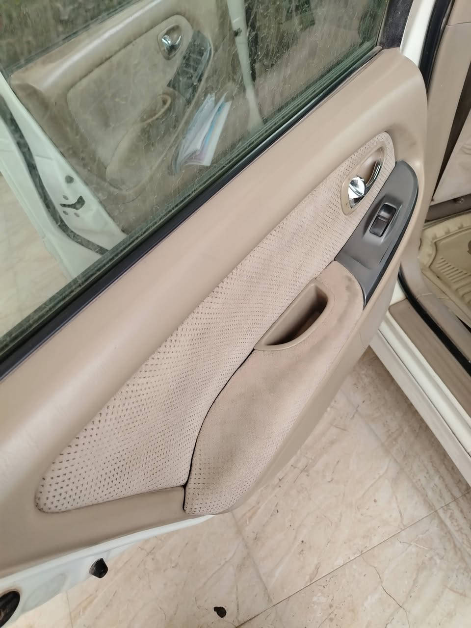 نيسان مكسيما 2004 بغداد مشروع وطني جاهزه محرك 3000  السعر 65 وبيه مجال للتواصل ***********
