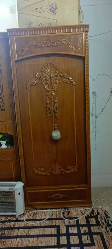 #للبيــــــــــــــع 
غرفة نوم ابراج
السعر مليون و150
العنوان جانب الايمن تل الرمان


**إذا كنت صاحب هذا الإعلان وتريد حذفه لأي سبب، رجاءا أرسل رسالة إلى الدعم الفني**