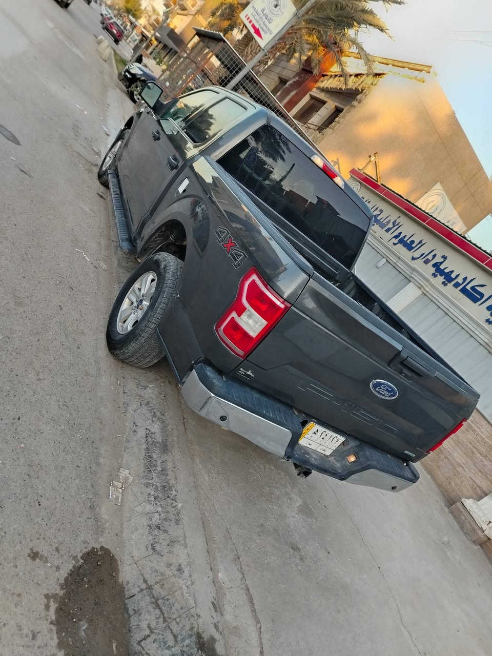 السلام عليكم
فورد اف 150 موديل 2018

كشنات منفصلة

تبريد قطعتين امامي وخلفي

فور ويل

محرك 6 سلندر ايكو بوست

باب طويل بدي قصير

كير 10 نمر

حساس خلفي

شاشة عرض اعطال

بدون ايرباك كفالة فقط بابين من جوة صور الحادث منشورة مع الصور مع صور الشاصي

رقم بغداد شرط التحويل مكان السياره بغداد زيونة ***********

السعر 190 ورقة وبيهة مجال لشراي السيارة جاهزة من كل النواحي
