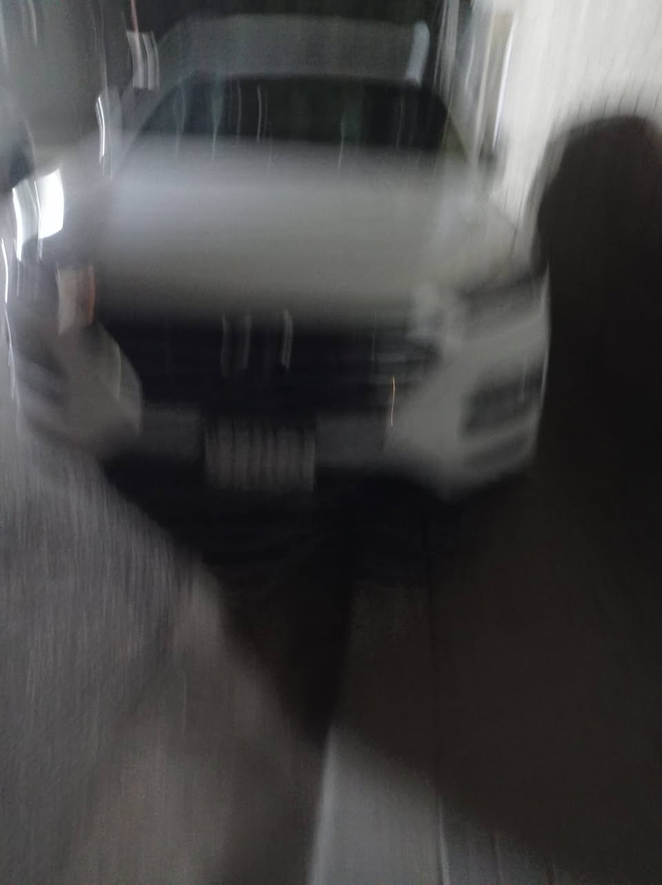 السلام عليكم
توسان 20 20
***********
السيارة فول ماعدا روف سلايد
