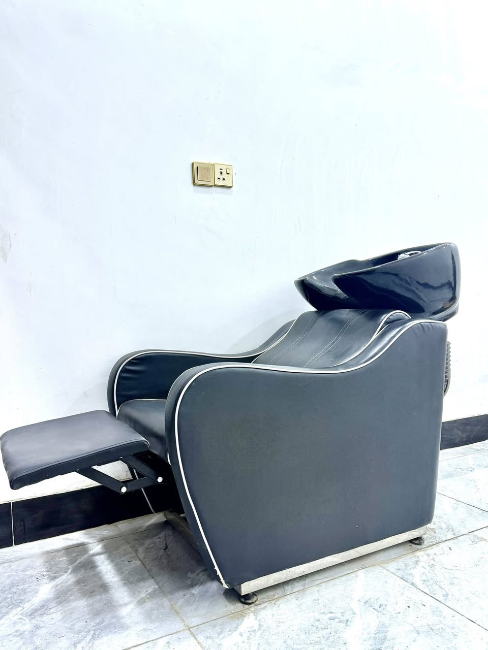 مغسلة حلاقة نظيفة جداً ومستعملة استخدام خفيف، ما بيها أي عيوب وتشتغل تمام  👍.      الاستفسار خاص .


**إذا كنت صاحب هذا الإعلان وتريد حذفه لأي سبب، رجاءا أرسل رسالة إلى الدعم الفني**