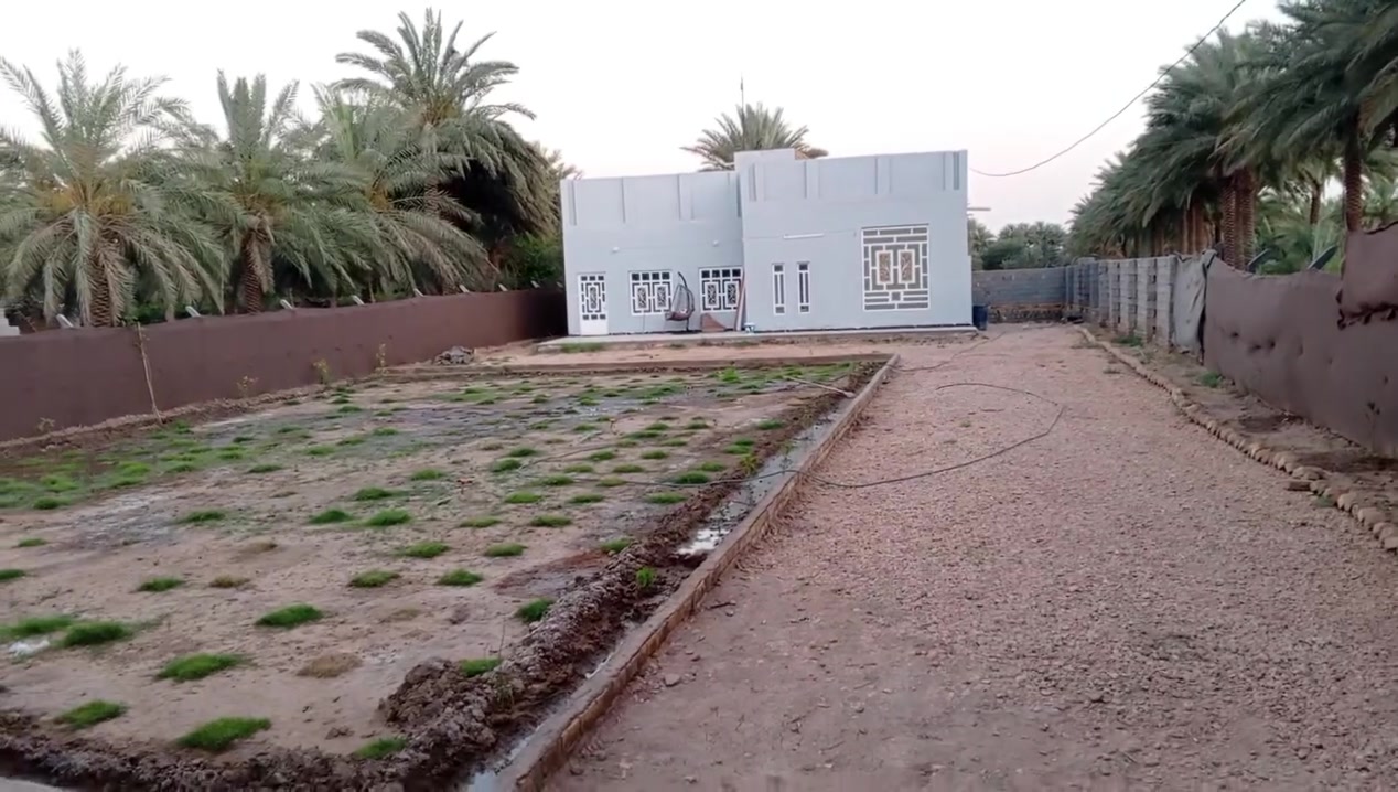بيت مع قطعة ارض بل العلاك للبيع
 مساحه 1000متر
خلف محطة العلاك سند 25 طابو زراعي 
واجه 20متر نزال 50 موقع راقي 
اتصل وتدلل 
*********** 
***********
جميع القطع بل العلاك موجوده
