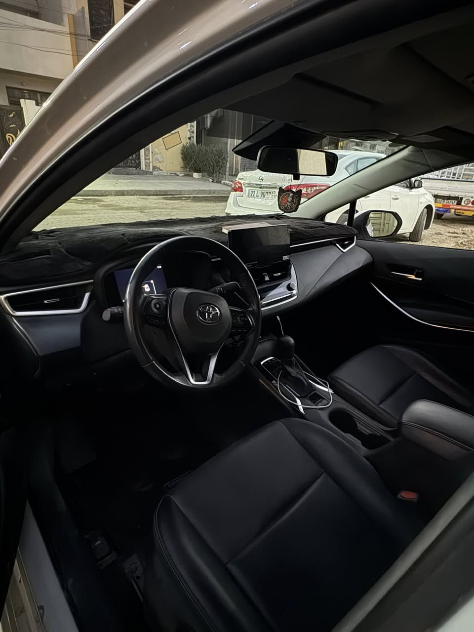 السلام عليكم كورلا 2025 للبيع
رقم بغداد 

ماشية  20 الف

فول مواصفات 

محرك 1800

فتحه

شاشه 

جلد 

وباقي المواصفات معروفة

بيها(طخة بل صندوك موضحها بل صوره) 

السعر 150 وبيها مجال

مكانها  بغداد/الاعظمية/شارع المغرب

للاستفسار ***********
