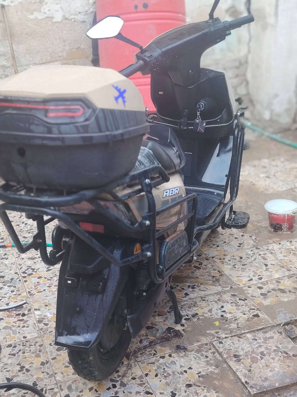 السلام عليكم
عيني دراجه سكنس شحن للبيع
مواصفات
1.دراجه سرعه 62 حقيقي✅
2. تشحن 7ـ6 تكفي يومين ✅
3.الدراجه صارلهه شهر طالعه من للشركه✅
4. مدرعهه بل كامل✅
5. ضرر قليل بل درع فقط
6.شاشه اضهار العطل✅
7. تحتوي علا صندوق اضافي. و تحمل 6 بطاريات مسطره. ومثبت
العنوان بغداد محموديه. *********** واتساب ايضا متوفر والسعر 750 وبيه مجال
