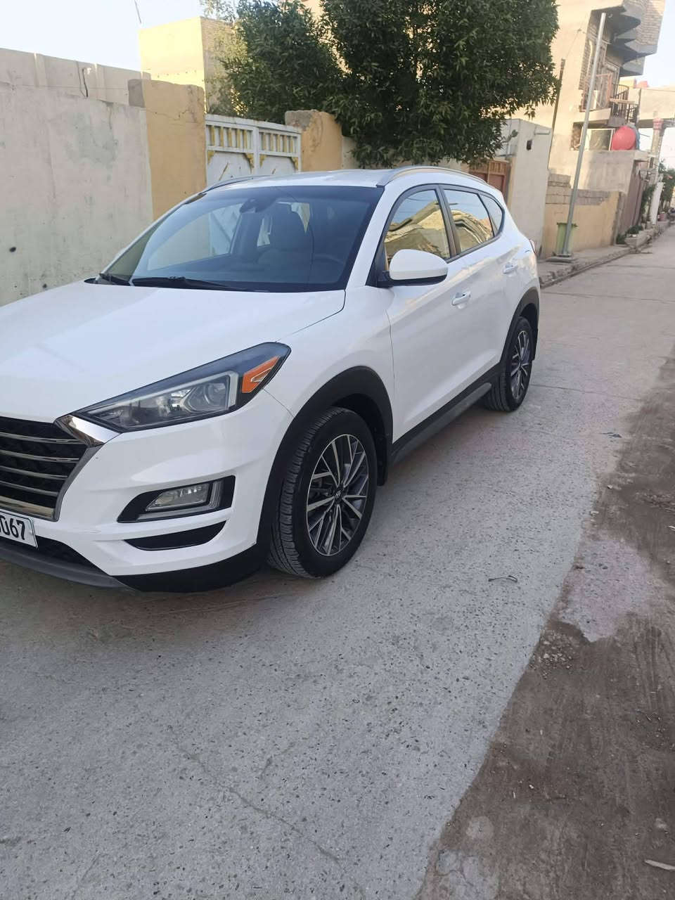 سلام عليكم للبيع توسان موديل 2021 مواصفات واحد على واحد سياره لوك جديده بحالت الوكالة وارد امريكي حادثها جاملغ وبنيد بس باقي السياره مكفولة كفاله عامه حتى من البارد سياره لوك جديده بمعنى الكلمه ماشيه 112 كير محرك عل شركه ما مفتوحات حداديه جديده تراي زيرو بيها سبير ما نازل فول لفول رقم بغداد الدولي هزه وفحص كله جديد مشروع وطني تحويل مباشر السعر 165 وبيها مجال مكاني بابل ***********. ***********.
