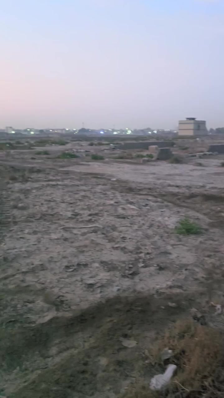 سلام عليكم ورحمه الله وبركاته 
عندي ١٠٠ متر ركن داخلي 
واجه ١٠ ونزال ١٠ 
رقم العقار 7133
قريبه على شارع ٦٠ 
وقريبه عن طريق حلقه بغداد 
مثل ما موضع بالخارطه
ابيع لجناي 
ابيع ٥٠ او ١٠٠ كامله 
السعر ٥٦ وبيها مجال بسيط 
رجائا الشراي يدخل خاص 
***********
