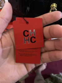 اغراض كلها اصليه والجنطه اقرو وشوفه اني ماحكم يمكم الحجي الاسعار جوه ا...