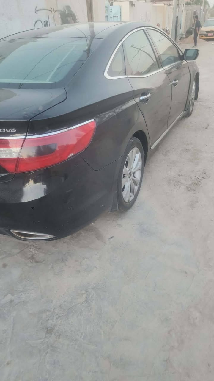 السلام عليكم سيارة هونداي ازيرا موديل ٢٠١٢ خليجي
بيها قطعتين صبغ خلفيات جاملغ وباب بس رش صبغ
رقم دهوك سياره باسمي گايمه السياره
تخم تاير جديد تبريد منظومه جديده
مكان السياره بابل المسيب اذا اكو مراوس عادي
السعر ٨٥  بيها مجال بسيط
الاستفسار ع الرقم ***********
