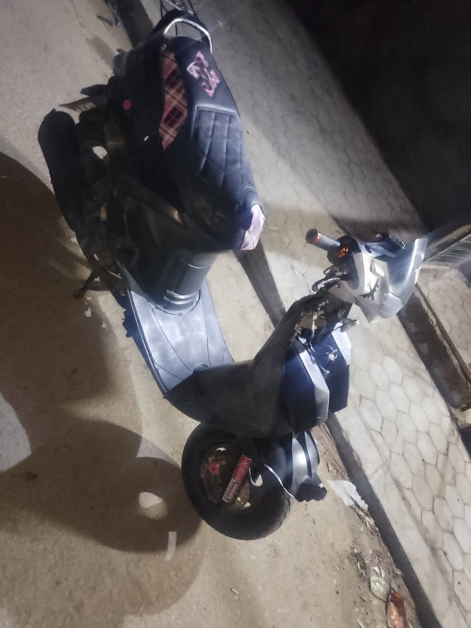 ***********
السلام عليكم دراجه فراشه للبيع دراجه مال حاويه سبب الوعود الكاذبه دراجه رايدها 375 الشرايدي خاص مكانه نجف حي الوفاء
