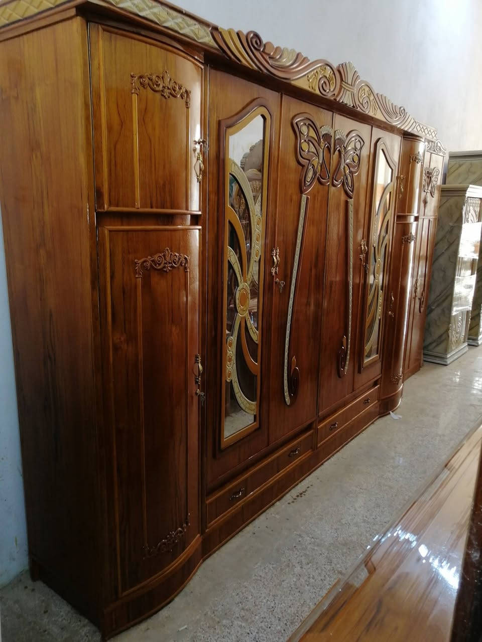 السلام عليكم غرفه للبيع ٦باب طابقين صاج ظهر جرجوبه اخت الجديده استعمال اقل الشهر فول نضافه بشرط السعر 775 الف وبيه مجال العنوان بعقوبه كاطون الرازي شارع ابو رباح قرب مرطبات لسيد مزاد ابو كرار الغريباوي ***********
