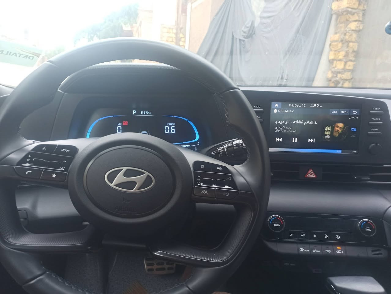 النترا 25 سبورت
السيارة بل حله 
ماشيه 4تالف 
بيه بنيد مثبوغ 
وتبديل الباب لخلف السابق من امريكا 
منفيس بسمي 
السيارة كلشي حلوه 
واتساب 
***********
