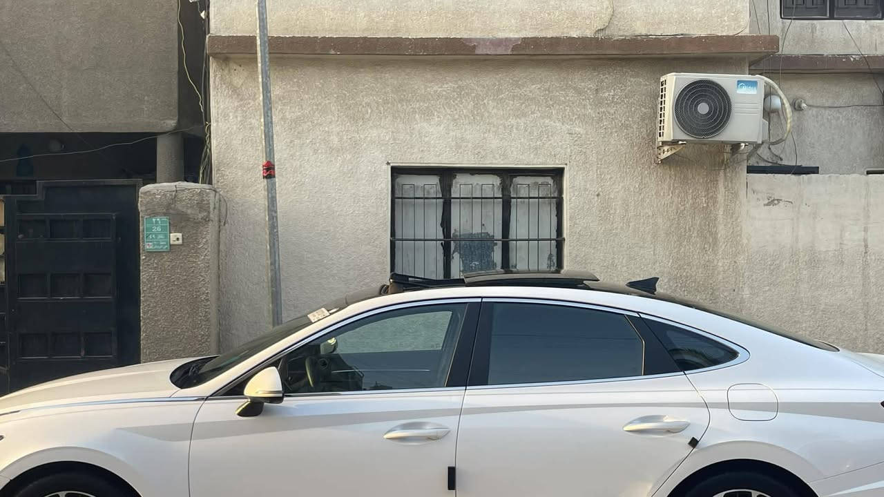 -
سوناتا موديل 2023 فئة لمتدد فول الفول

اعلى فئة بالسوناتا--

حادث مرفوق ويه الصور وبارد بل باب الخلفي

سعر 200 ورقة 

***********

  شنو ابالك بيها مواصفات

اوتو بارك تتقدم وترجع بالريمونت 

رقم بغداد بسمي واني المستورد دخول جديد  حجم المحرك 1600تيربو  صاروخ 🚀 

السايره دخول جديد وترقيم جديد 

1- بصمة ابواب لمس + تشغيل + صندوق

2- بانوراما ( فتحة سقف ) + بردة سقف كهربائي 

3- دشبول دجتال متغير 3 الوان

4- كشنات جلد

5- كشن كهرباء  2 امامي 

6- كشنات تدفئة تبريد

7- خزن 128 كيكا + ( android auto + apple car play)

8- 4 رادرات امامي وخلفي وجانبي + توقف تلقائي

9- اشاير في المري + نفطة عمياء في المري

10- انارة داخلية مركزيه 13 لون بلادي بيبان ودشبول

11- شاشة الحجم الكبير 12 انج + تحكم عام على السياره

12- سستم صوت BOSE الصوت 12 سماعة و دمام 2

13- لايت امامي 4 عدسات LED بكلايتات لد

14- هاندبريك بصمه + اوتو هولد للتوقف في الازدحامات

15- شاحنة طوارئ شحن سريع

16- منفذ USB امامي خلفي 

17- شفتات في الاستيرن كير ( تبترونك رياضي )

18- نظام المساعده على الاصطفاف

19- نظام الترحيب عنده الاقتراب داخل وخارج السياره

20- ويل سبورت 

21- 4 وضعيات قياده + تغير اللون في الدشبول 

22- نظام تحديد المسار 

23- مثبت سرعه 

24- نظام مستشعرات في الباب من تنفتح الباب تتوقف السياره 

25- تبريد السياره بيانو 

26- كيجات الكتورنية

27- كير 8 نمر دبل گلج

28-  خمس كامرات

السيارة مكانها الكراده 

اي استفسار الاتصال على الارقام

 غير متواجد على فيس فقط واتساب

سعر 200 ورقة 

--***********

السياره بدون يرباك وبدون داخل فقط بونيد بدلته اصلي ولقديم موجود يمي علا ضربته فقط صبغ بنيد ودعاميه
