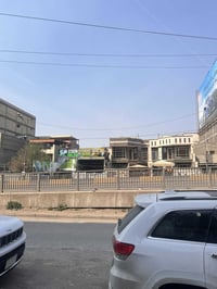 بيت للإيجار • قرب جسر الربيعي • ٢٠٠م طابقين