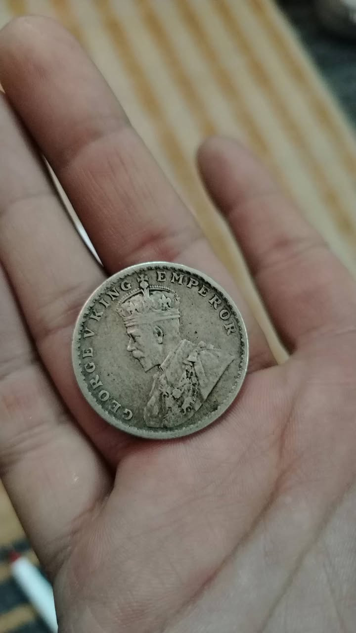 الربية الهندية الي استخدمت بل عراق أثناء الاحتلال الإنكليزي فضة  11 ونص غرام تقريبا 
بسعر 40 الف


**إذا كنت صاحب هذا الإعلان وتريد حذفه لأي سبب، رجاءا أرسل رسالة إلى الدعم الفني**