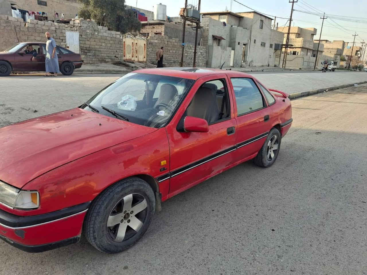 سياره فكترا حجم 20
موديل 1993بدايه صرف السعر 33 بيه مجال 
الرقم بي واتساب ***********
