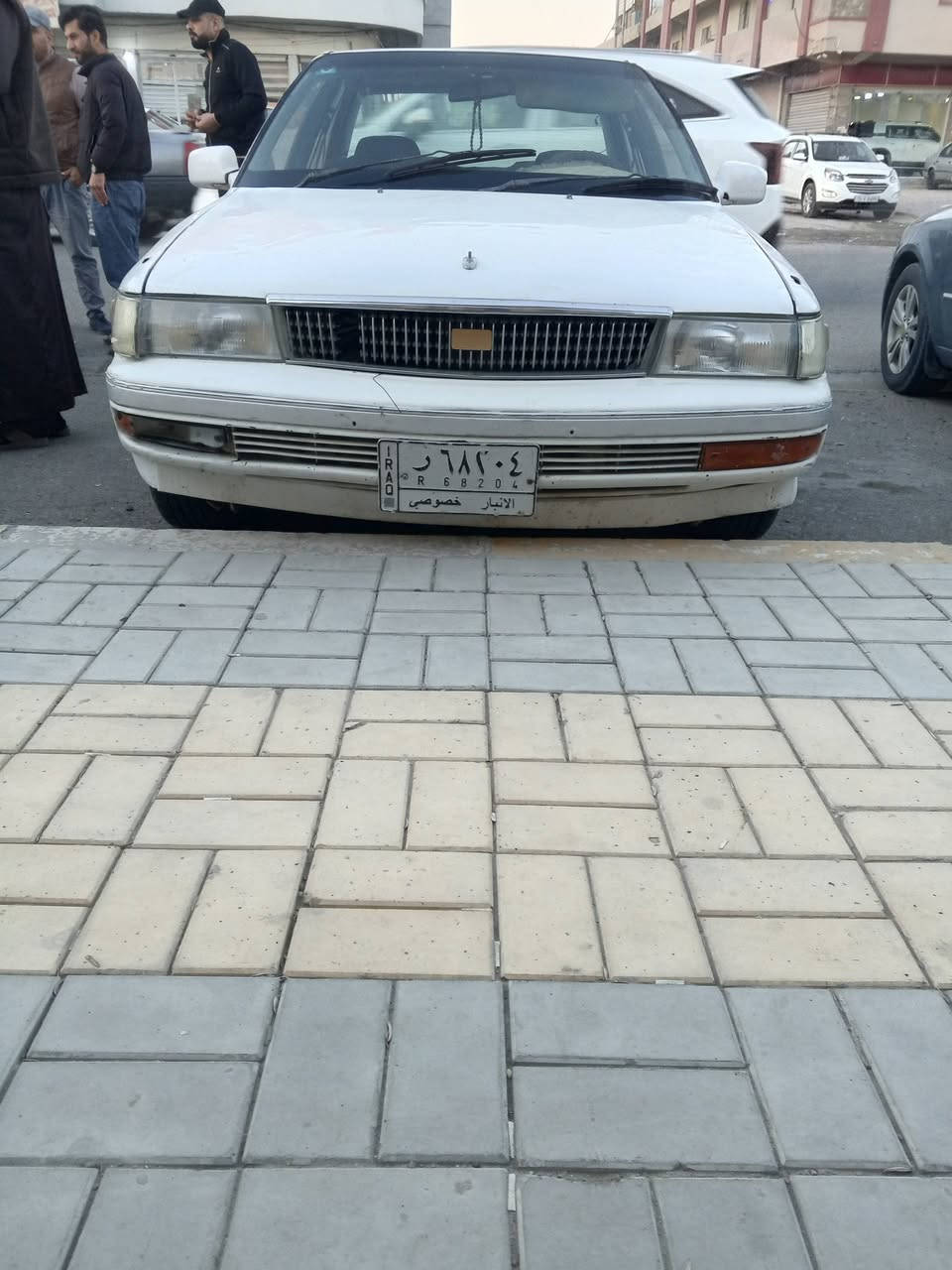 سلام عليكم سياره للبيع كروانه موديل 1990 محرك وكير جديد رقمه الانبار سعره 27بيه مجال  مكان سياره فلوجة ***********
