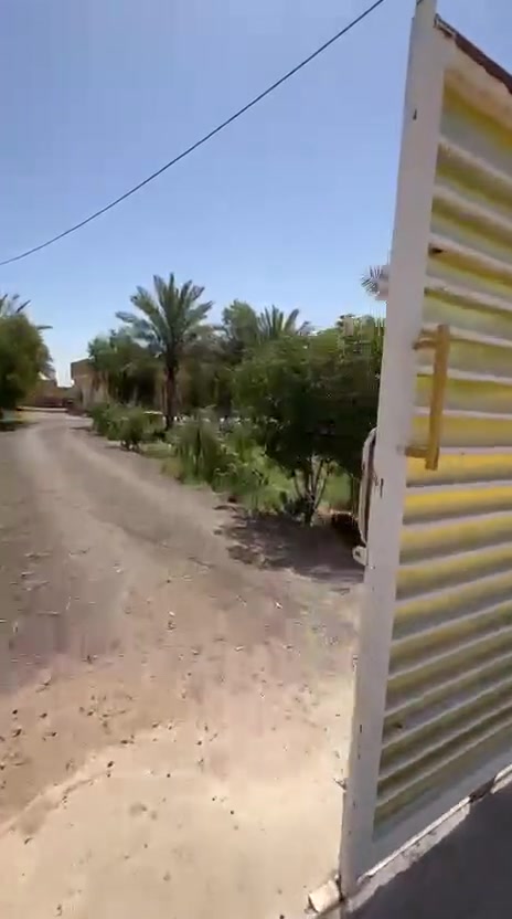 سلام عليكم دونم طابو زراعي سند 25 بسمي مداور ثاني يوم خدمات ماء اساله كهربلا خط مولده مدارس شارع تبليط عرضه 15 متر يبعد عن شارع العام السيدين 100 متر البيت بناء حديث مساحت البيت 310 متر يتكون من استقبال 18 متر وعرضه 5 +3 غرف طول الغرفه 7 متر وعرض 5 + صاله 15 متر وعرض 5 متر + مطبخ 7 متر وعرض 5 متر مجمع صحيات داخليات وخارجيات وكافت الخدمات ستفسار اتصل ع رقم ***********

