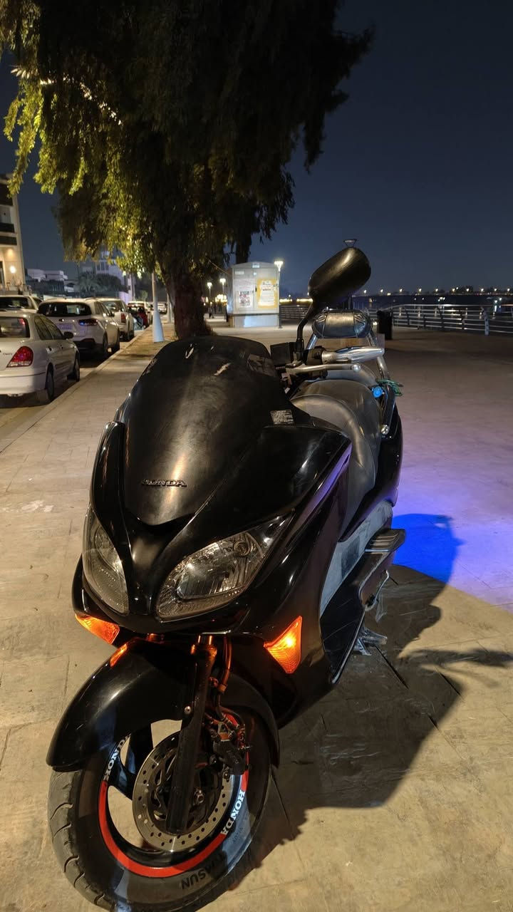 سلام عليكم فورزة 0،8 دراجة خير من اللة مرقم بغداد الدراجة بيها كلجات اني ماخذهة هيج كة معدل وشلعة تخبل ومسوي عليهة ادامة الدراجة نضيفة وللستفسار السعر ***********
