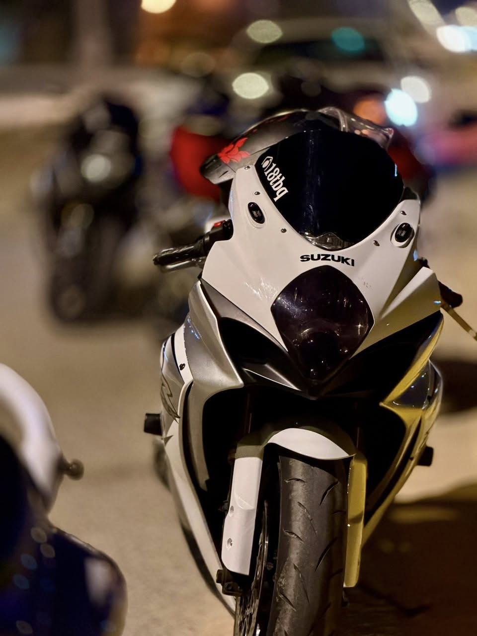 السلام عليكم
للبيع جكسر 2008 1000cc
مبرمجه رشاش و صاعده داينو برا و صاعده داينو ب العراق
و عليهه شفتَر و تهبيطه اماميه و تهييطه خلفيه
الدراجه 

موجوده التهييطه القديمه مالته و المري و الذيل البلاستيك كلهن

و الدراجه مزاده موجود و حادثه فقط القطعه اليمنه من الذيل حته الذيل ما متأثر خفيف كلش خفيف
رقم و سنويه ب اسمي

🔴 الدراجه تباع رقم و بدون و الشفتر هم كذلك يعني ذني ينضافن عله سعر ل دراجه 🔴
سعر الدراجه عدا هذني $55

مكاني نجف
***********
