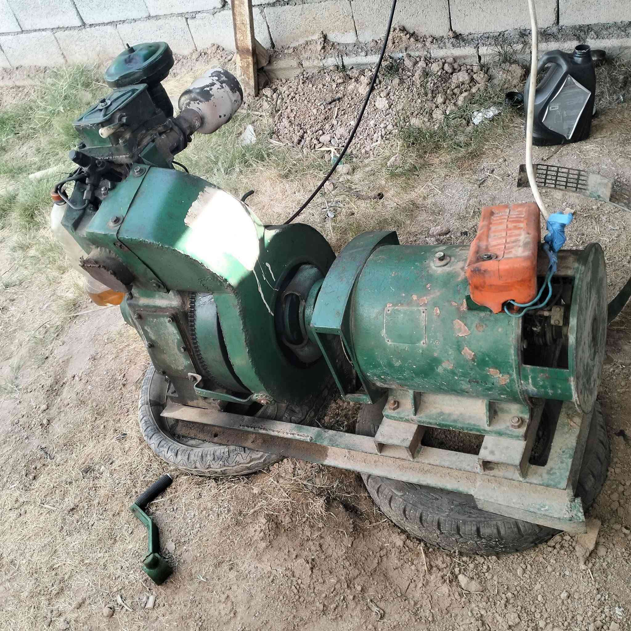 مولد هندي 14. حصان 35امبير
الخالص التحويله 
*********** شغال وعلى فحص
السعر500
