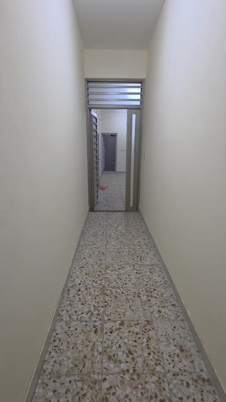 السلام عليكم
♦️شقة للايجار 
غرفتين وصالة 
ومطبخ وصحيات 
ارضية معزولة   
حديثة زيرو 
📍الموقع : العطيفية محلة 407 

~~~~~~ 
>يوجد لدينا عروض اخرى 
>تعقيب معاملات 
>هدم _بناء _ترميم 
~~~~~~
             مكتب
القمة للأستثمارات العقارية 
العنوان : العطيفية شارع الدامرچي 
'        ☎️        `
***********
***********
